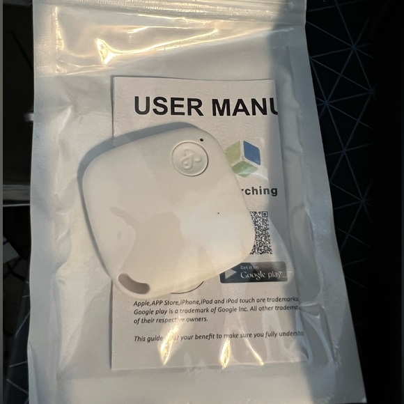 Other - Bluetooth Smart Tracker Tag White NIP